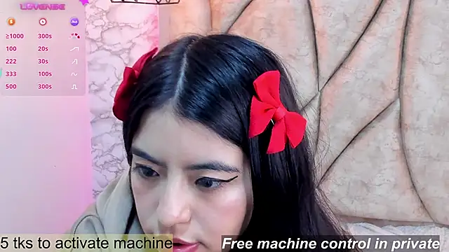 Snapshot of Hikikodoll__ chatting on 8, 2, 2025 Hikikodoll online show from 8, 2, 2025
