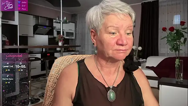 Snapshot of roxana_brooks chatting on 1, 2, 2025 roxana brooks online show from 1, 2, 2025