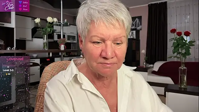 Snapshot of roxana_brooks chatting on 3, 2, 2025 roxana brooks online show from 3, 2, 2025