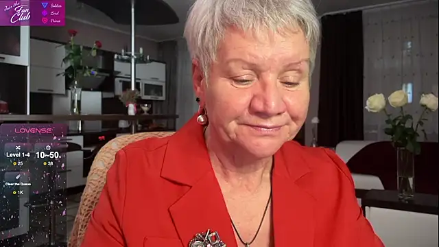 Snapshot of roxana_brooks chatting on 5, 2, 2025 roxana brooks online show from 5, 2, 2025