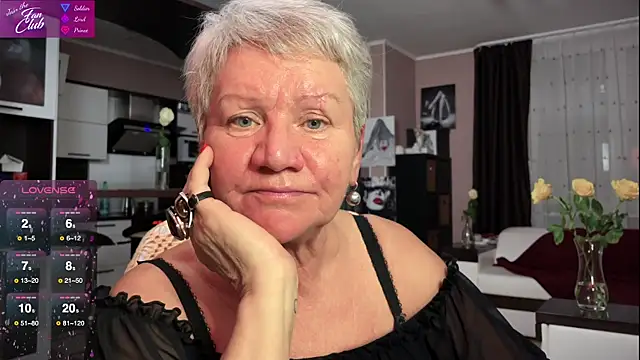 Snapshot of roxana_brooks chatting on 11, 2, 2025 roxana brooks online show from 11, 2, 2025