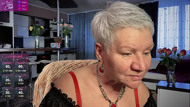 Snapshot of roxana_brooks chatting on 18, 2, 2025 roxana brooks online show from 18, 2, 2025