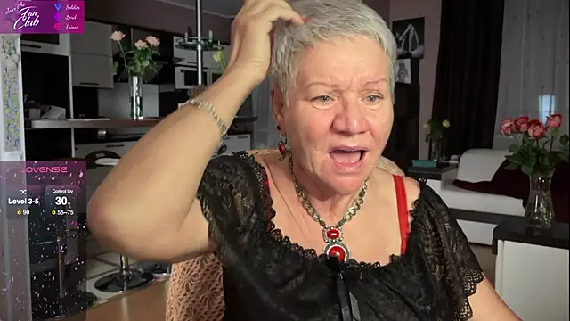 Snapshot of roxana_brooks chatting on 18, 2, 2025 roxana brooks online show from 18, 2, 2025