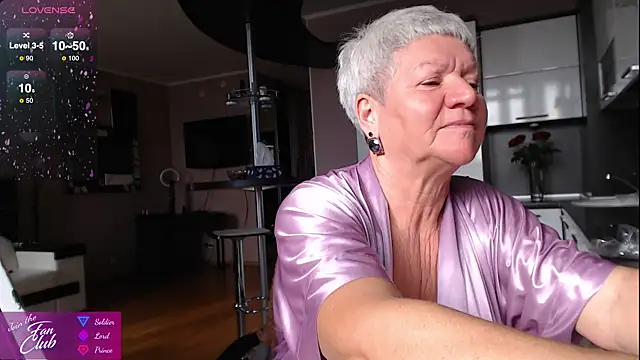 Snapshot of roxana_brooks chatting on 27, 9, 2025 roxana brooks online show from 27, 9, 2025