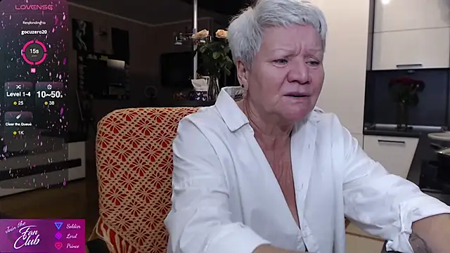 Snapshot of roxana_brooks chatting on 5, 10, 2025 roxana brooks online show from 5, 10, 2025