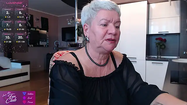 Snapshot of roxana_brooks chatting on 7, 10, 2025 roxana brooks online show from 7, 10, 2025