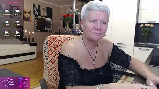 Snapshot of roxana_brooks chatting on 9, 10, 2025 roxana brooks online show from 9, 10, 2025