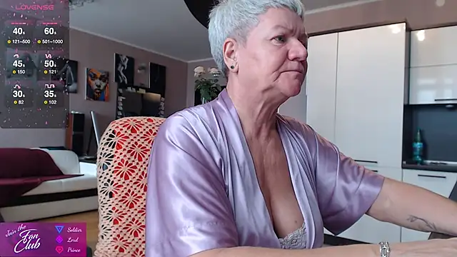 Snapshot of roxana_brooks chatting on 14, 10, 2025 roxana brooks online show from 14, 10, 2025