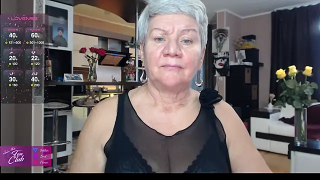 Snapshot of roxana_brooks chatting on 7, 11, 2025 roxana brooks online show from 7, 11, 2025