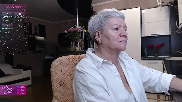 Snapshot of roxana_brooks chatting on 16, 11, 2025 roxana brooks online show from 16, 11, 2025