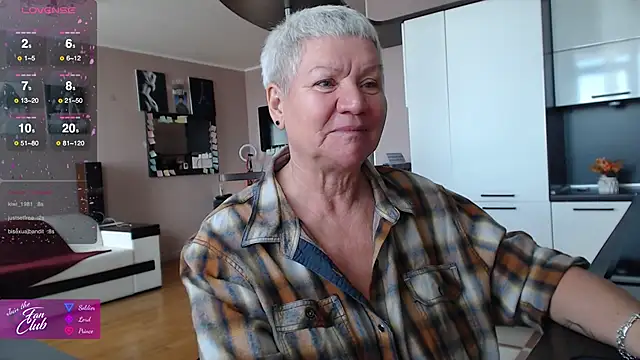 Snapshot of roxana_brooks chatting on 7, 2, 2026 roxana brooks online show from 7, 2, 2026