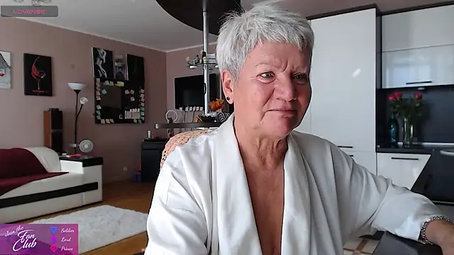 Snapshot of roxana_brooks chatting on 30, 7, 2026 roxana brooks online show from 30, 7, 2026