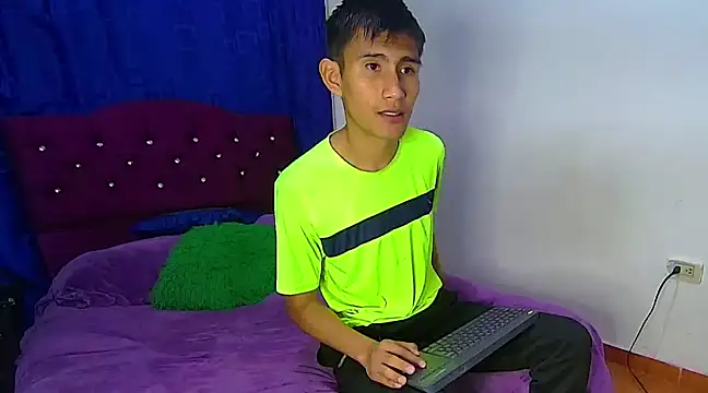 maikinol sexy online show from 6, 3, 2025