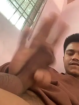 Hullax online show from 28, 2, 2026