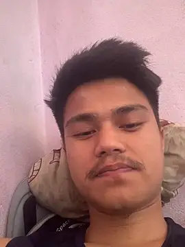 Hullax online show from 5, 4, 2026