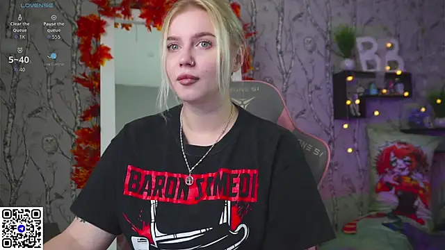 Snapshot of Moon_Valkyrie chatting on 21, 10, 2025 Moon Valkyrie online show from 21, 10, 2025