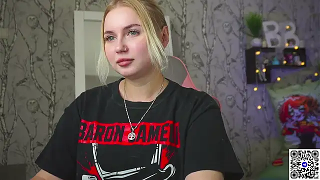 Snapshot of Moon_Valkyrie chatting on 2, 2, 2026 Moon Valkyrie online show from 2, 2, 2026