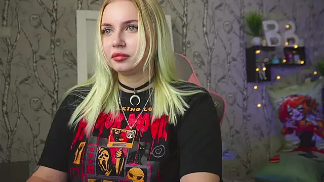 Snapshot of Moon_Valkyrie chatting on 3, 2, 2026 Moon Valkyrie online show from 3, 2, 2026