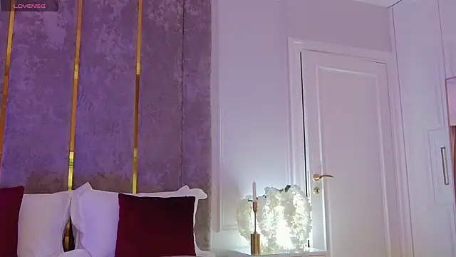 MilaDYstarlight online show from 22, 3, 2025