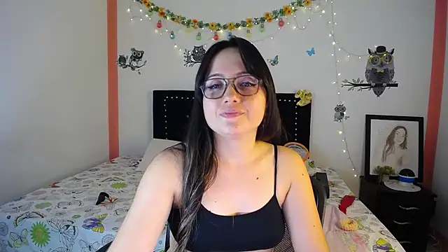 naughty girl 4u online show from 22, 2, 2025