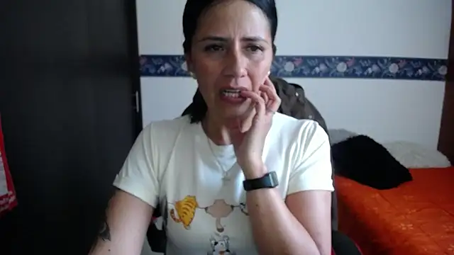 sharoon cheerry online show from 9, 10, 2025