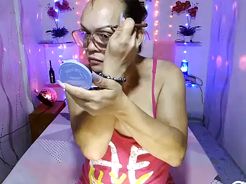 UrAsianPrincessDanie online show from 12, 12, 2024