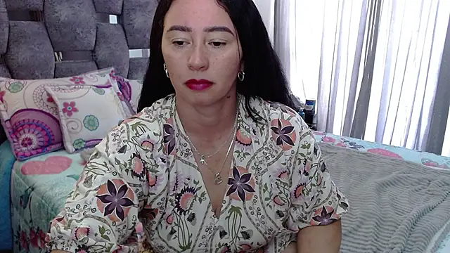 sara hott 1 online show from 9, 11, 2025