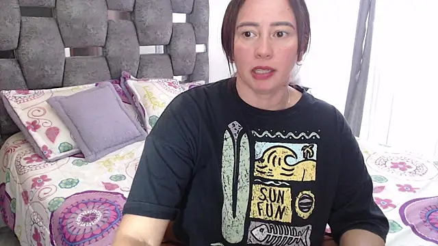 sara hott 1 online show from 10, 4, 2026