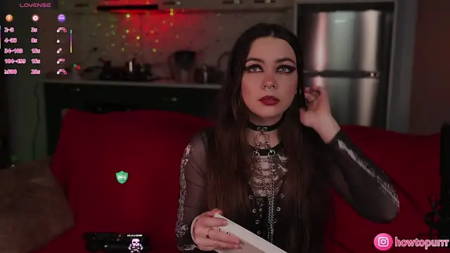 Snapshot of How2Meow chatting on 7, 1, 2026 How2Meow online show from 7, 1, 2026