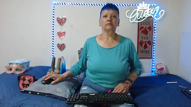 Snapshot of loquitaqueen011 chatting on 19, 5, 2026 loquitaqueen011 online show from 19, 5, 2026