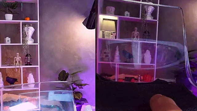 RedJasmine  online show from 15, 10, 2025