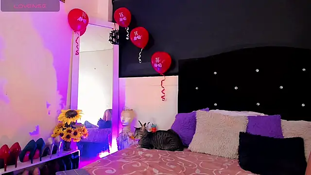 lesly xx online show from 16, 2, 2025