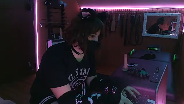 Ginny-the-bdsm-nympho online show from 14, 12, 2025