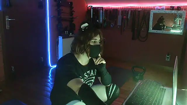Snapshot of Ginny-the-bdsm-nympho chatting on 31, 5, 2026 Ginny-the-bdsm-nympho online show from 31, 5, 2026