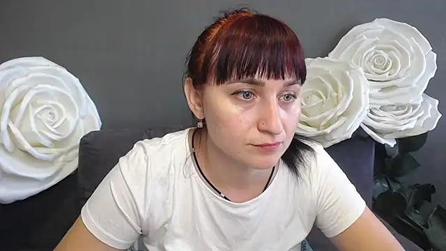 NinaFlawlees online show from 16, 9, 2025