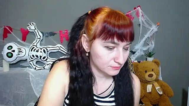 NinaFlawlees online show from 1, 11, 2025