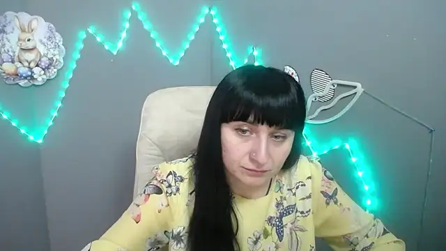 NinaFlawlees online show from 8, 4, 2026