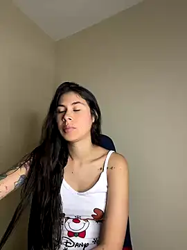 Snapshot of alia_bashar chatting on 27, 9, 2025 alia bashar online show from 27, 9, 2025