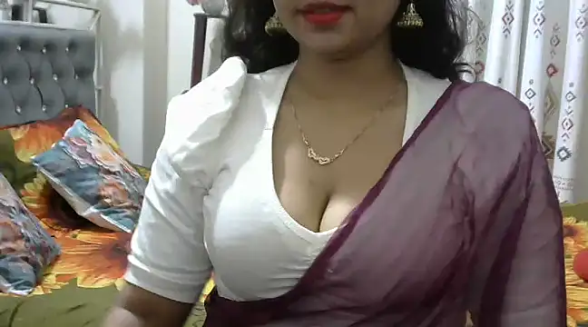 Snapshot of cutebengaligirl chatting on 1, 1, 2025 cutebengaligirl online show from 1, 1, 2025