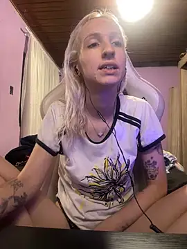 bunnydark00 online show from 25, 10, 2025