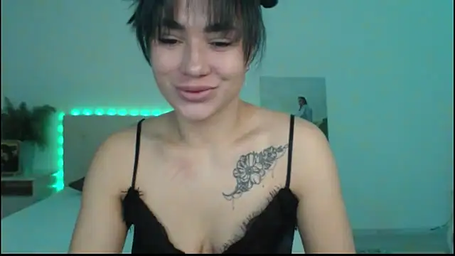 RoxannePure online show from 6, 10, 2025