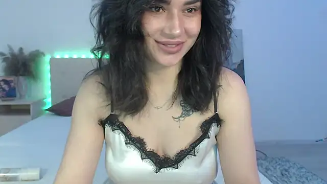 RoxannePure online show from 2, 4, 2026