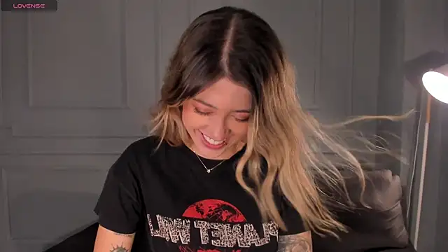 EveBensonX online show from 13, 4, 2026