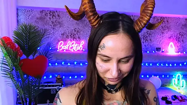 Cool Freak  online show from 28, 2, 2025