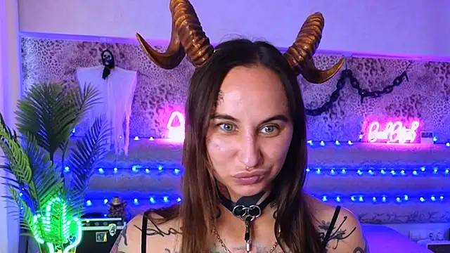 Cool Freak  online show from 19, 9, 2025