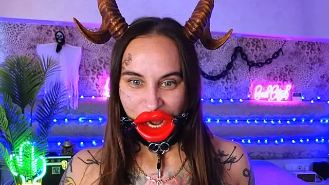 Cool Freak  online show from 20, 9, 2025