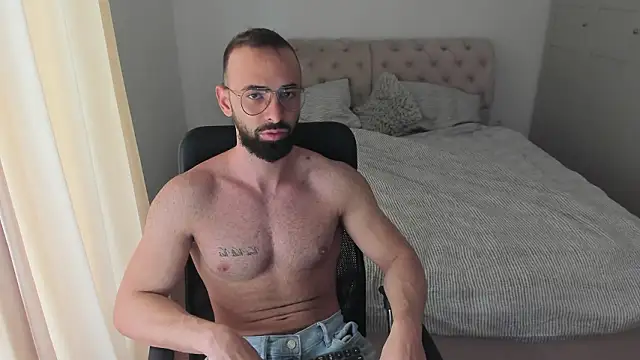 Snapshot of MichaelMasterss chatting on 9, 2, 2026 MichaelMasterss online show from 9, 2, 2026