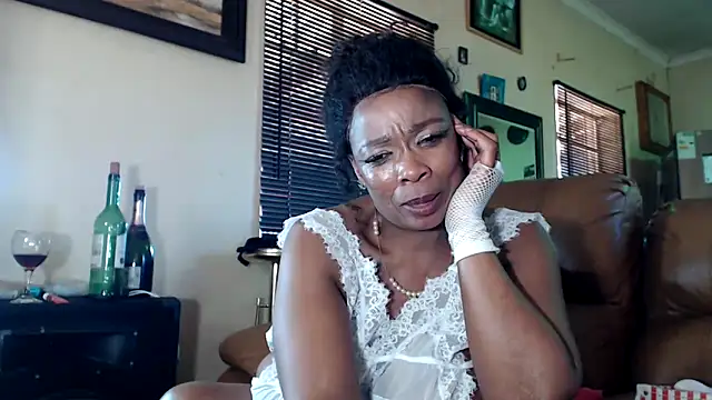 Snapshot of Gucci_Bx chatting on 22, 3, 2025 Gucci Bx online show from 22, 3, 2025