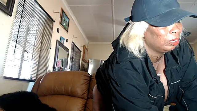 Snapshot of Gucci_Bx chatting on 28, 7, 2026 Gucci Bx online show from 28, 7, 2026