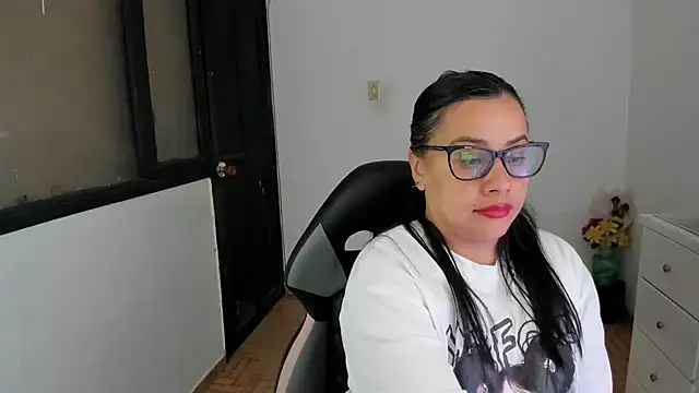 smile sweetpao online show from 1, 11, 2025